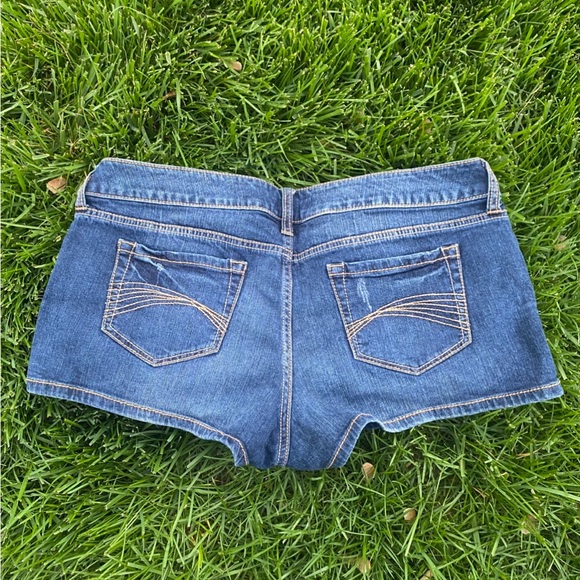Decree Women's Dark Blue Jean Shorts - Picture 3 of 3